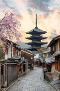 Vista de rua da cidade de Kyoto